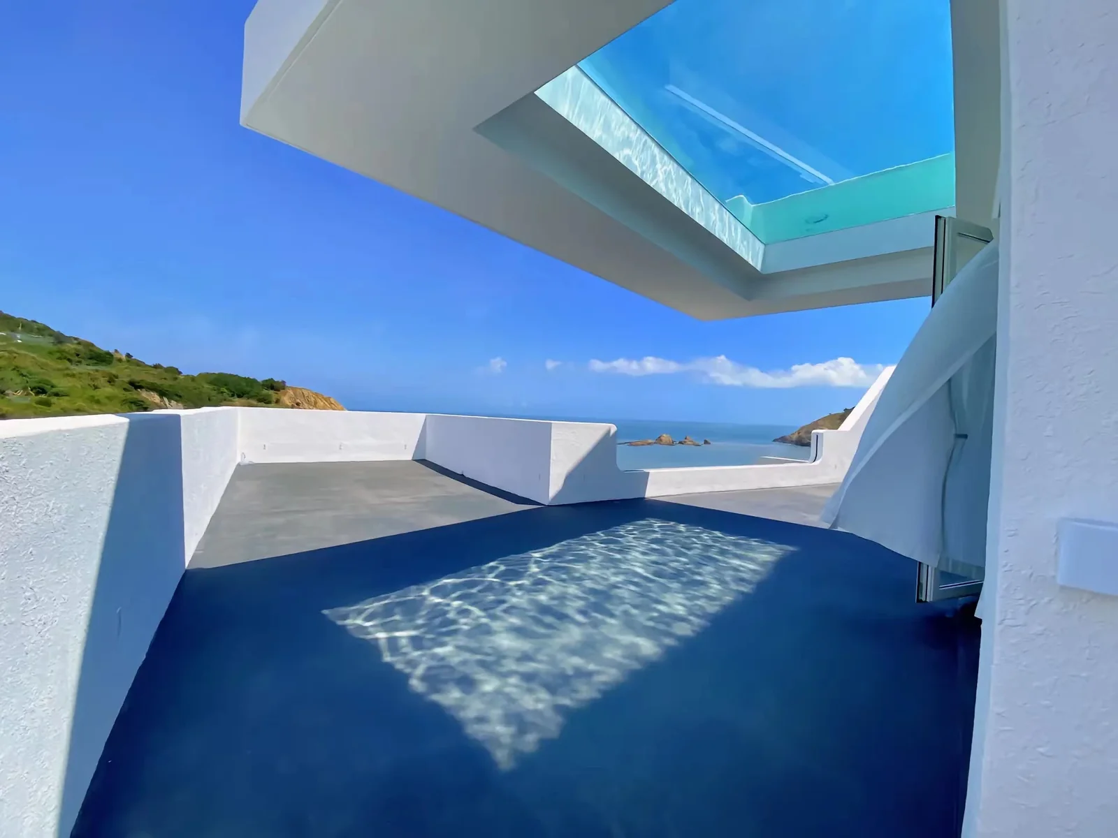 Shengsi coastal guesthouse pool — project photograph